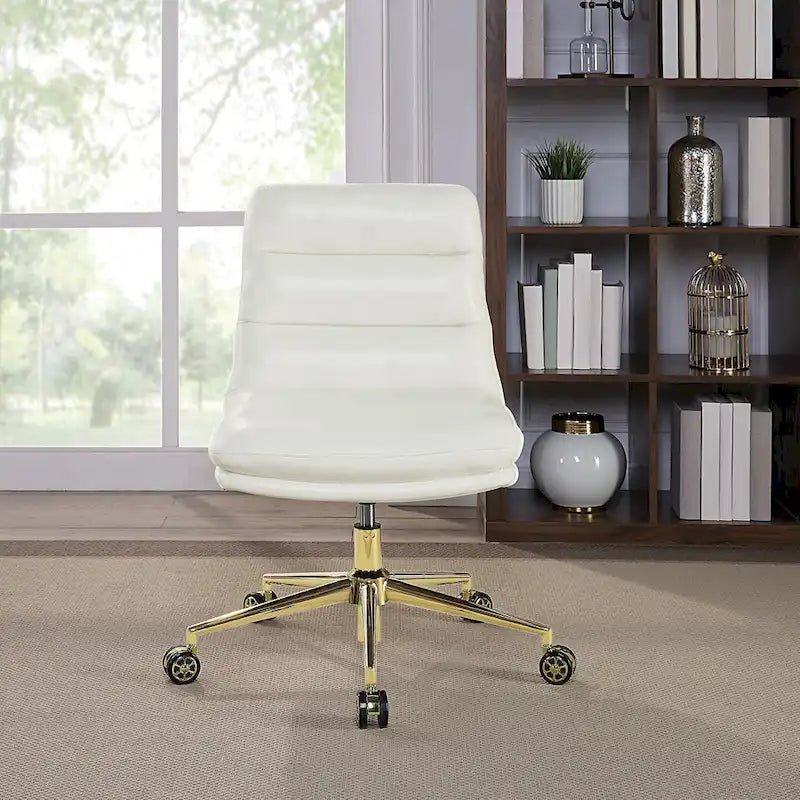 Swivel Office Chair in Faux Leather