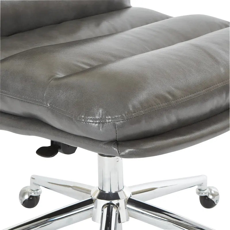 Swivel Office Chair in Faux Leather
